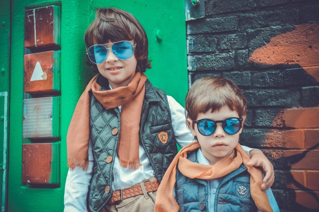 kids, fashion, scarf, portrait, sunglasses, friends, model, children's fashion, advertising clothes, style, pose, photosession, outdoors, european, slav, dark brown